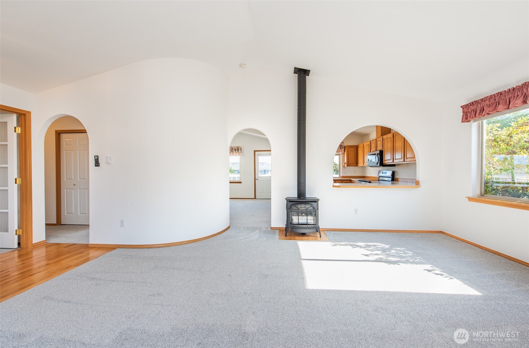 100 Bay View St Property Photo 3