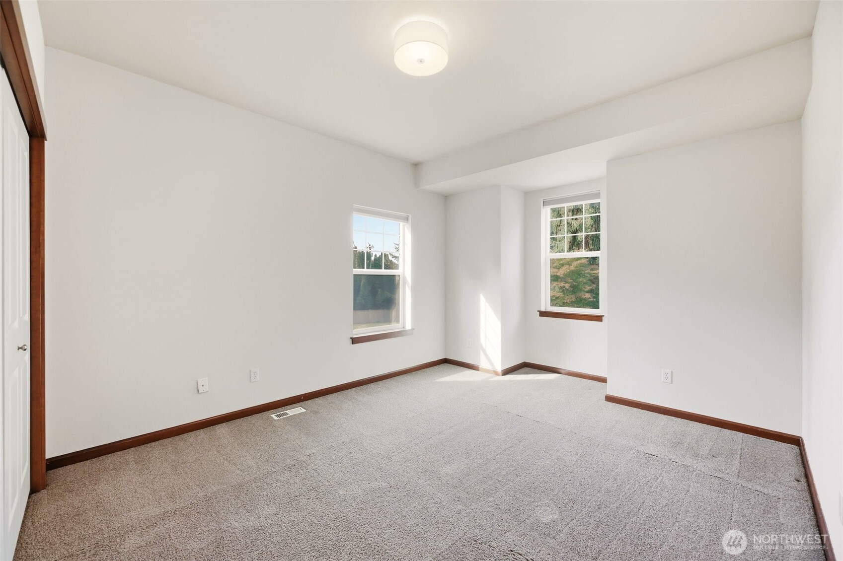 6727 180th Street Property Photo 19
