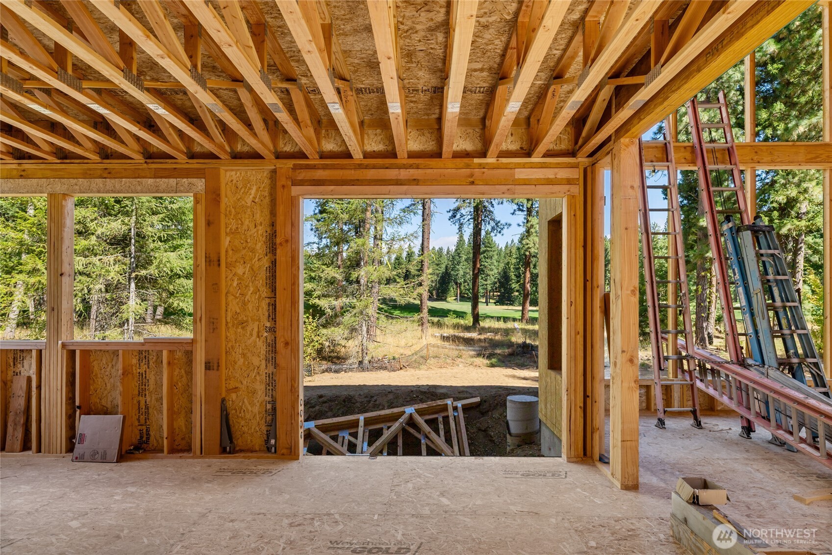 1060 Larkspur Loop Property Photo 6