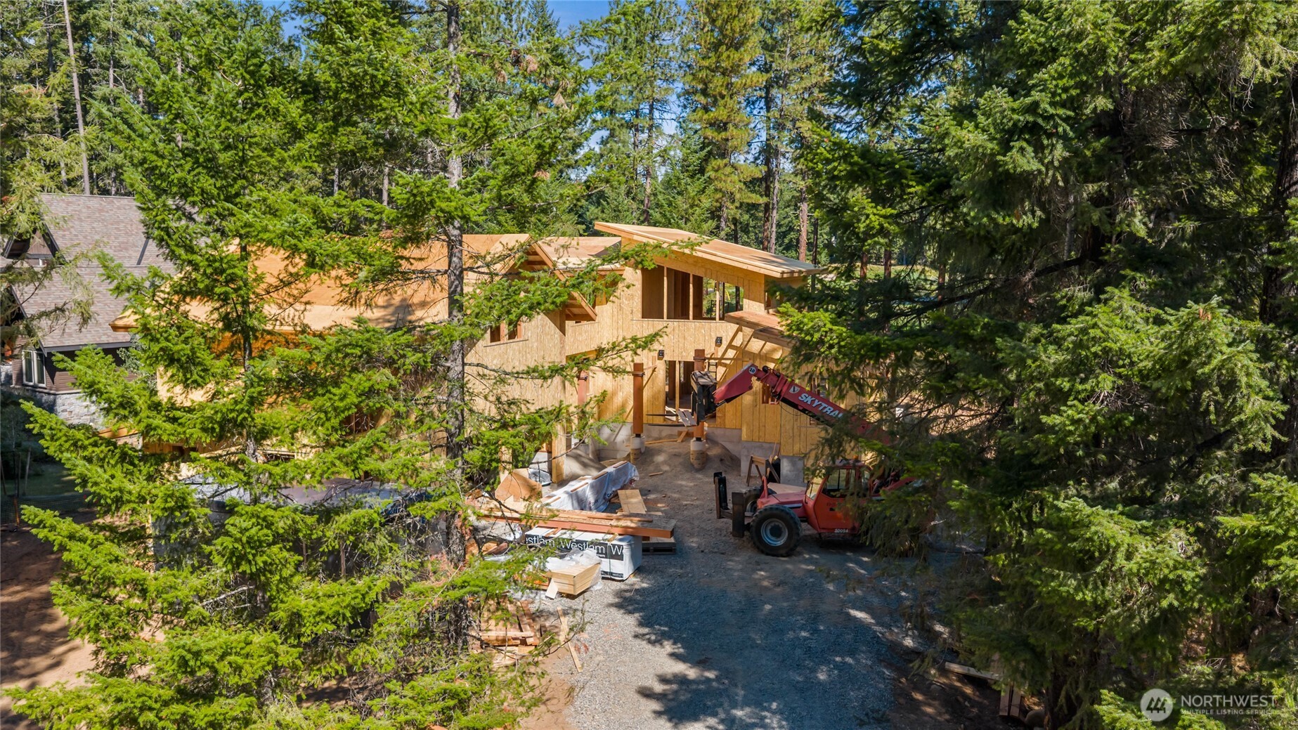 1060 Larkspur Loop Property Photo 10