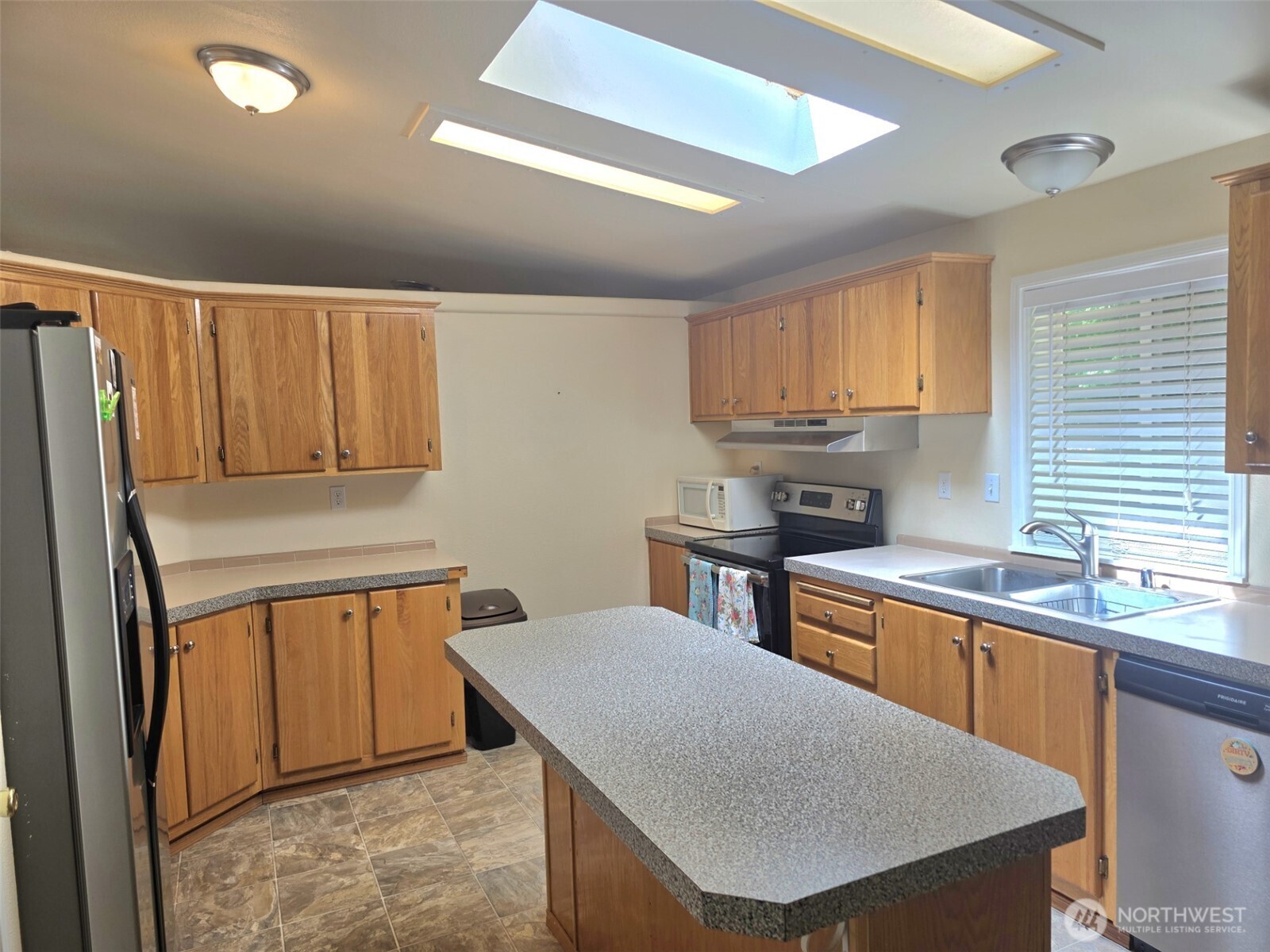 17114 153rd Avenue 17 Property Photo 6