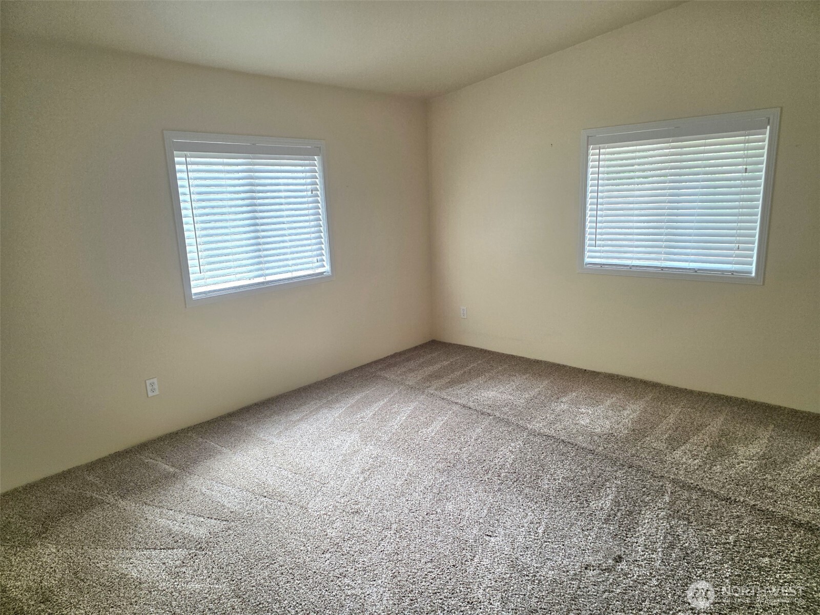 17114 153rd Avenue 17 Property Photo 11