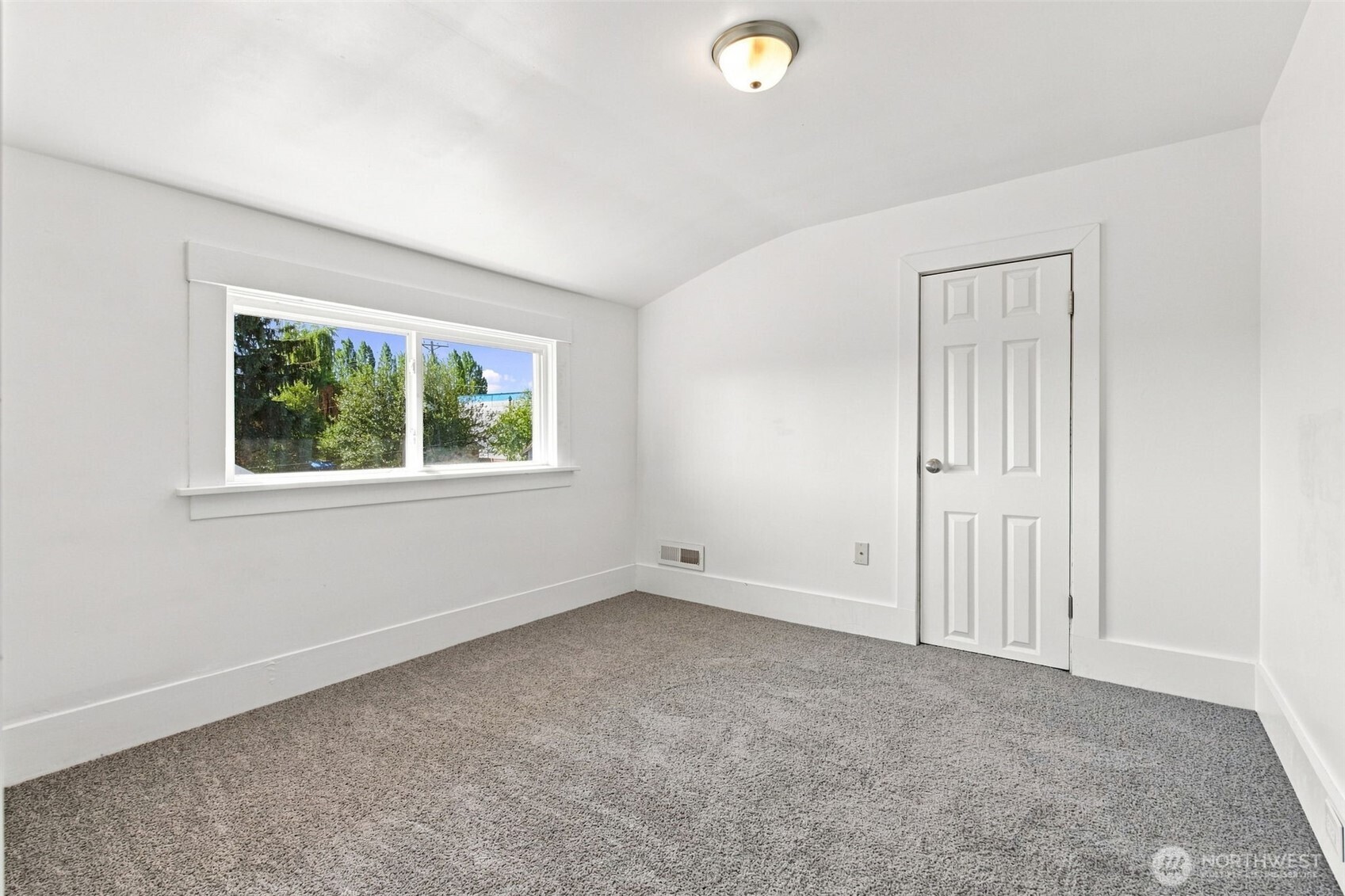 1702 S Ainsworth Avenue Property Photo 24