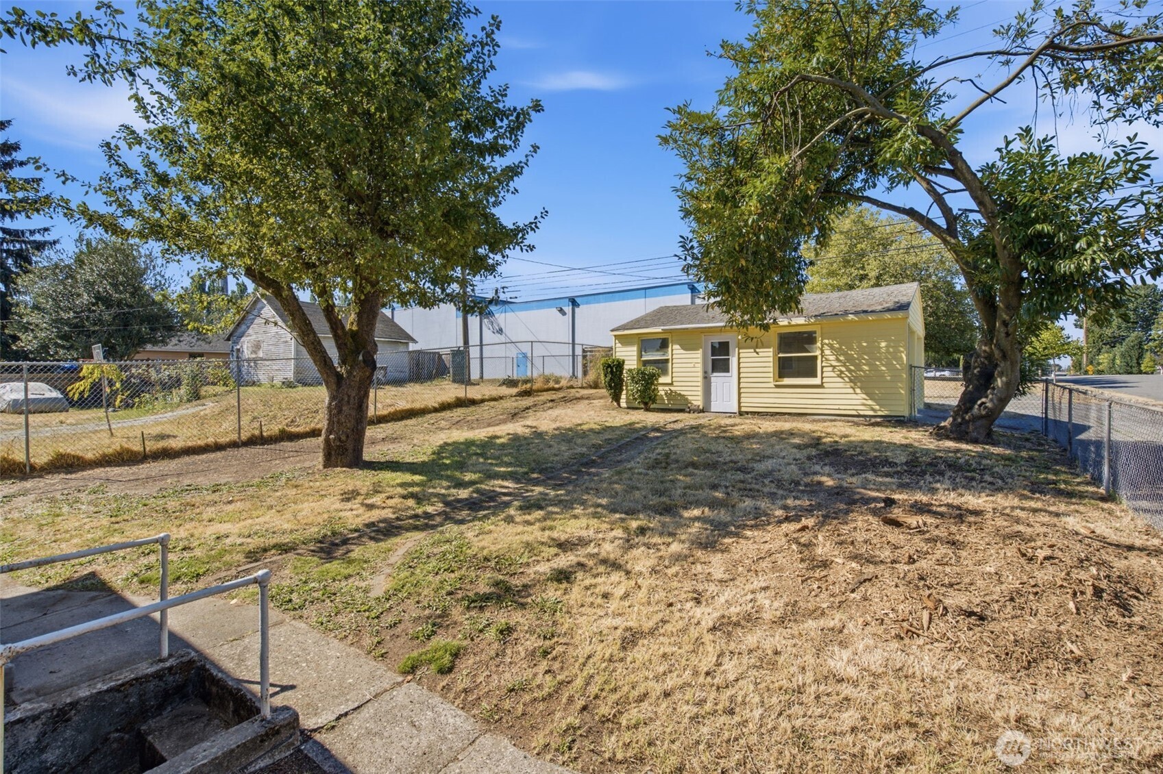 1702 S Ainsworth Avenue Property Photo 26
