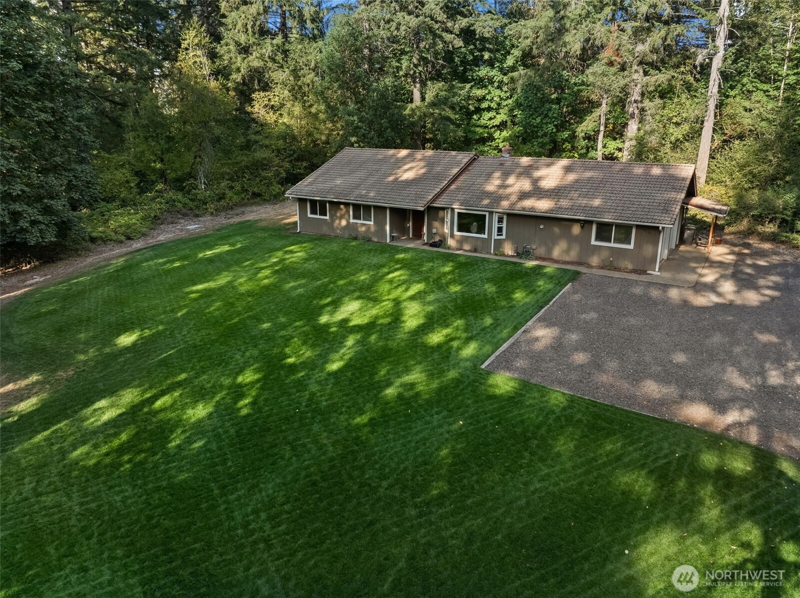 8221 164th Street Property Photo 3