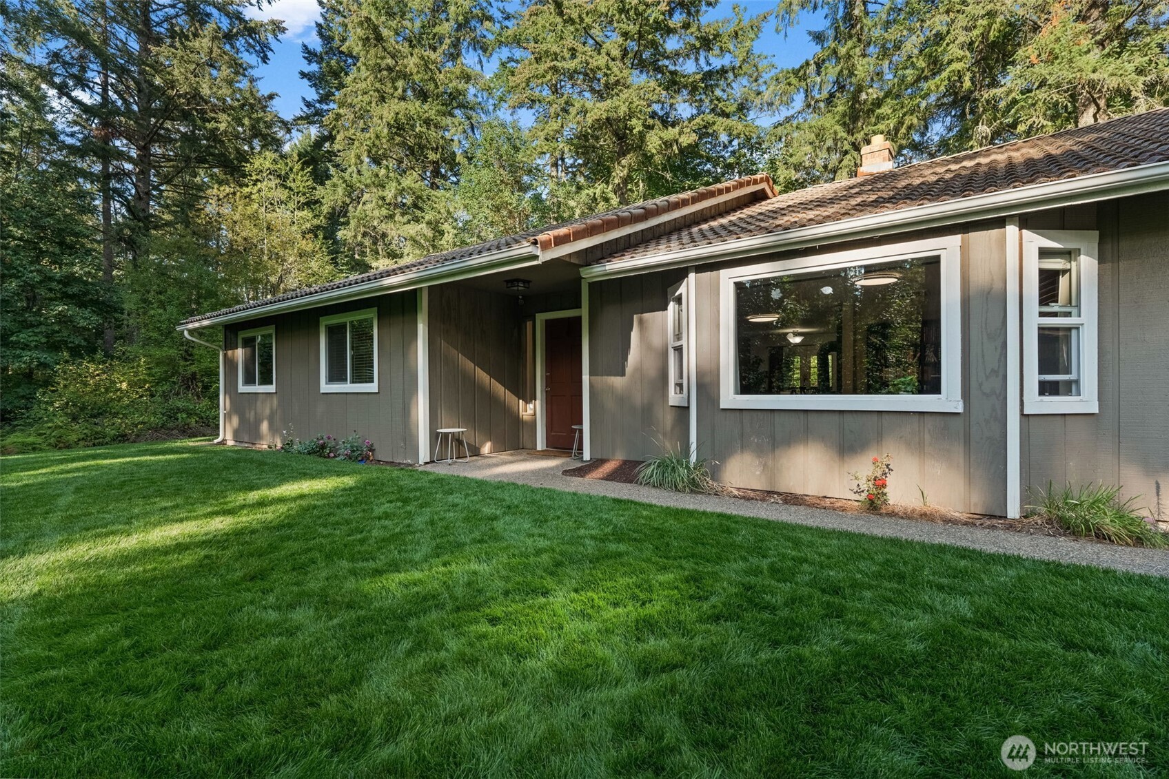 8221 164th Street Property Photo 4