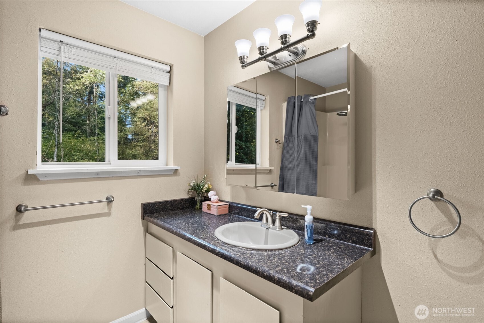 8221 164th Street Property Photo 24