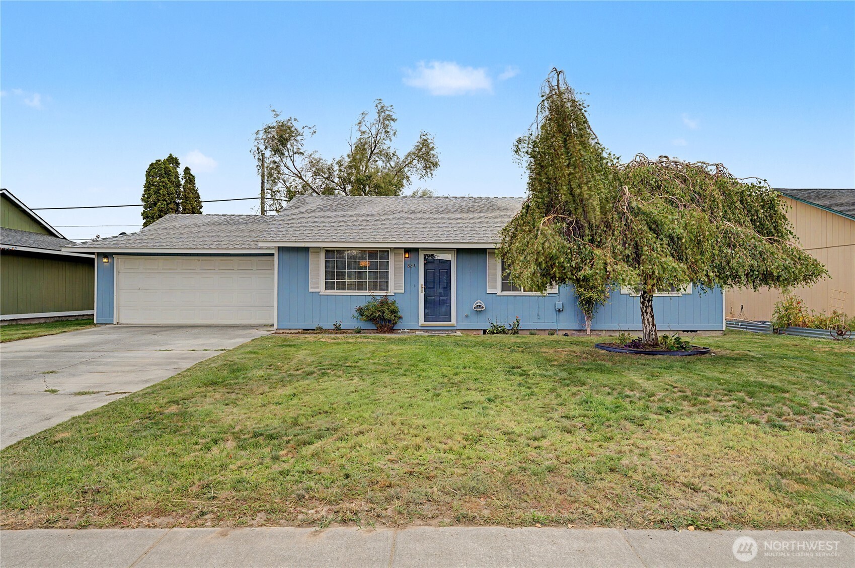 824 E Hayden Drive Property Photo 3