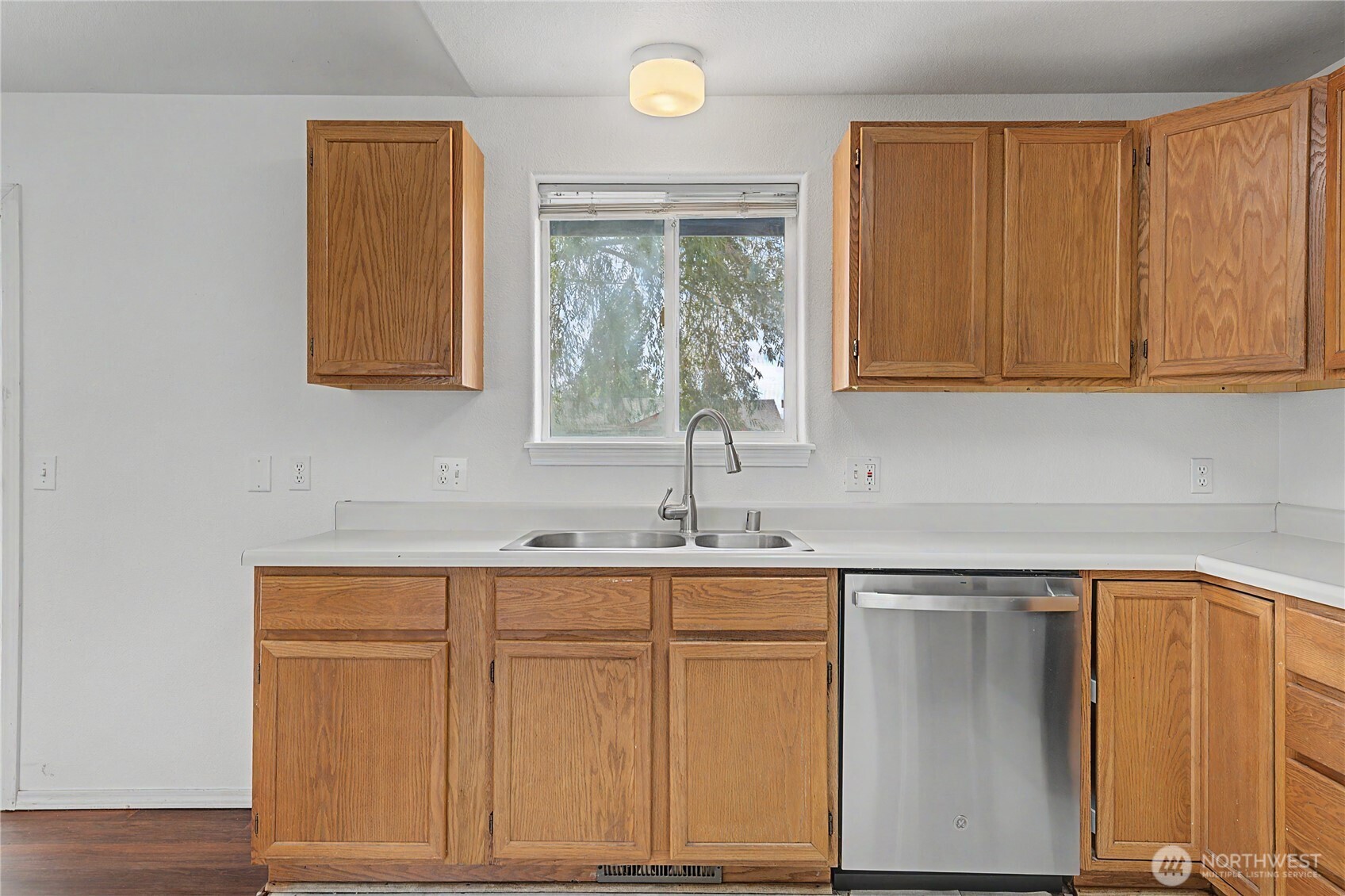 824 E Hayden Drive Property Photo 12