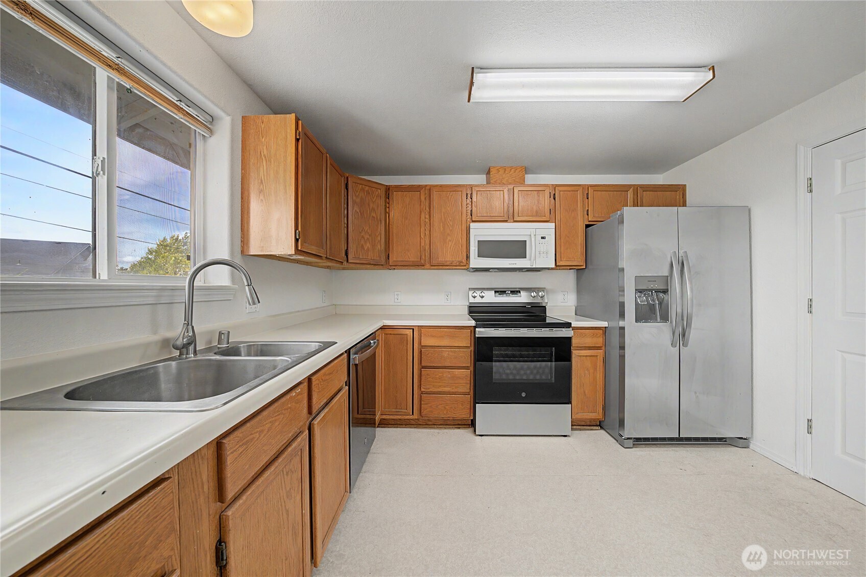 824 E Hayden Drive Property Photo 14