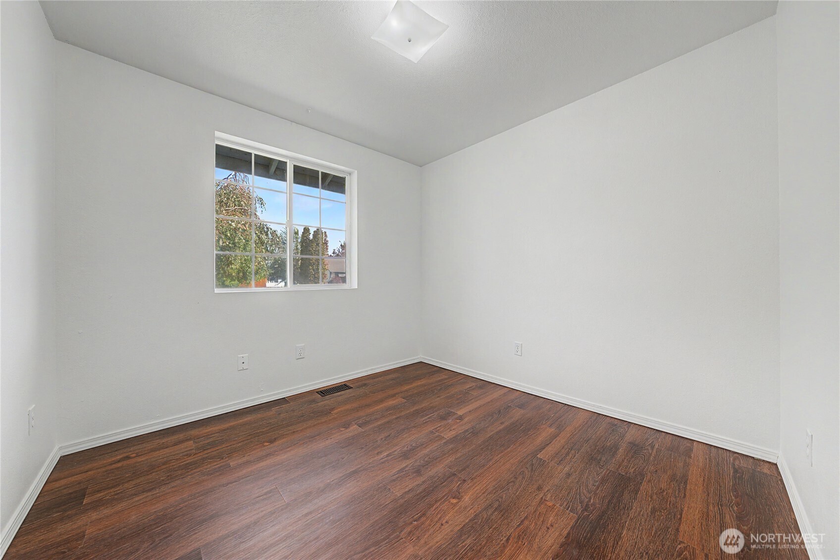 824 E Hayden Drive Property Photo 16