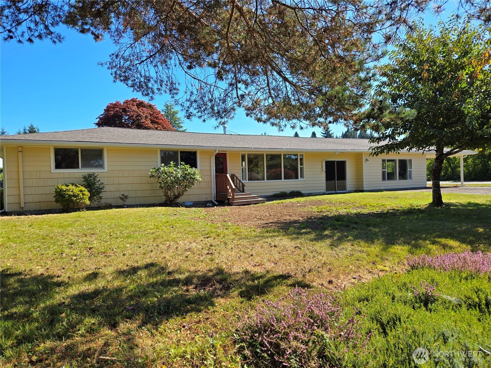 821 Danielson Road Property Photo 1