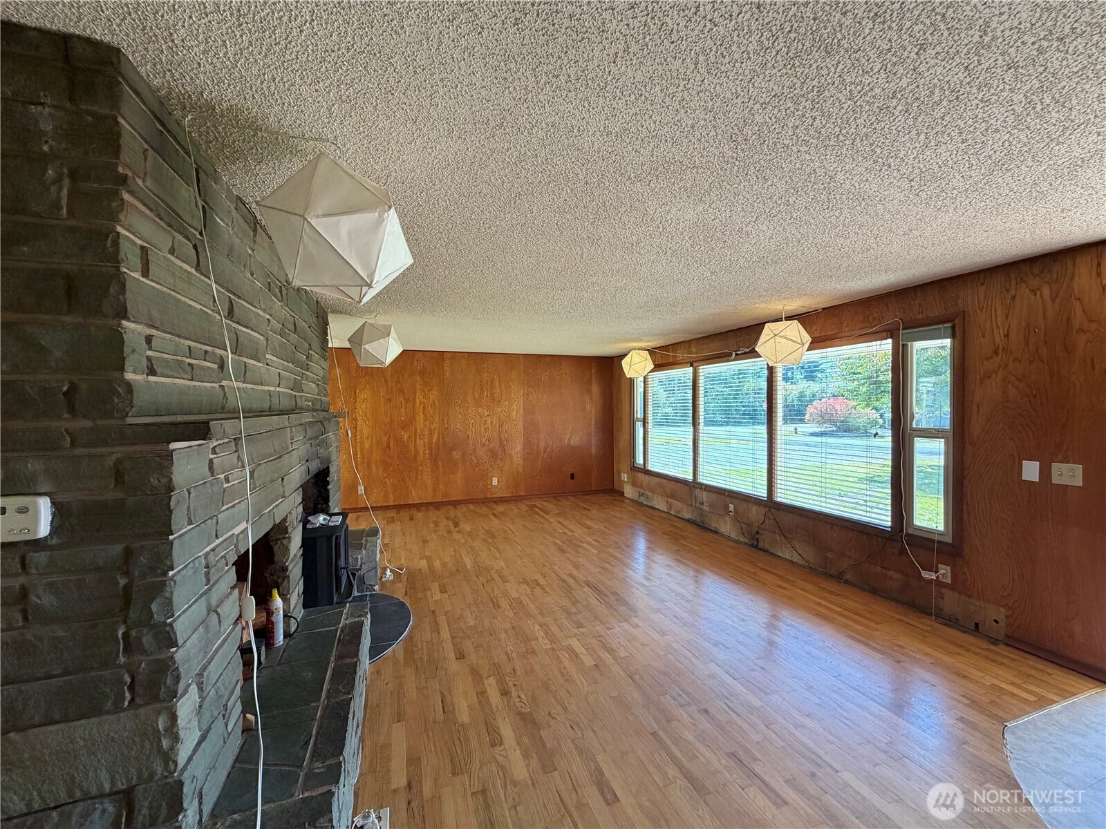 821 Danielson Road Property Photo 4