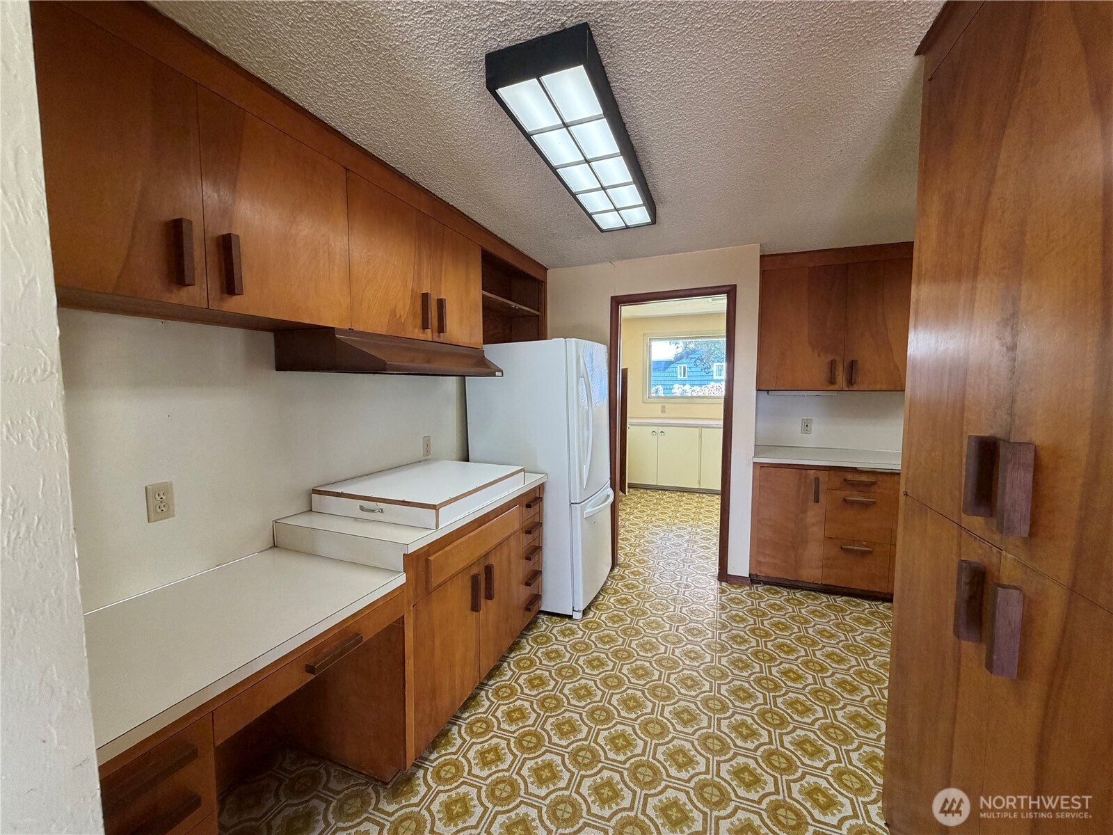 821 Danielson Road Property Photo 8