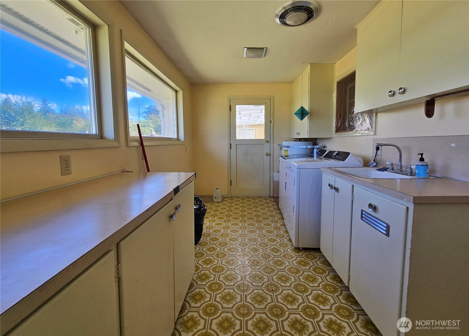 821 Danielson Road Property Photo 11
