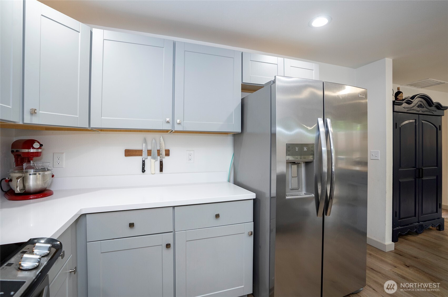 10023 Angle Lane Property Photo 15