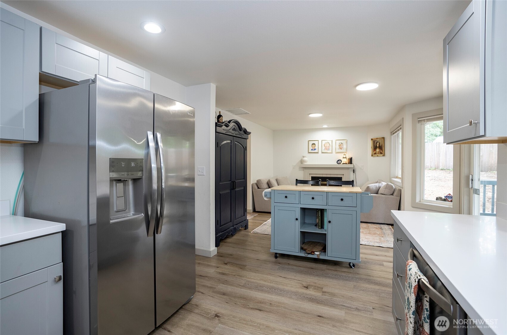10023 Angle Lane Property Photo 16