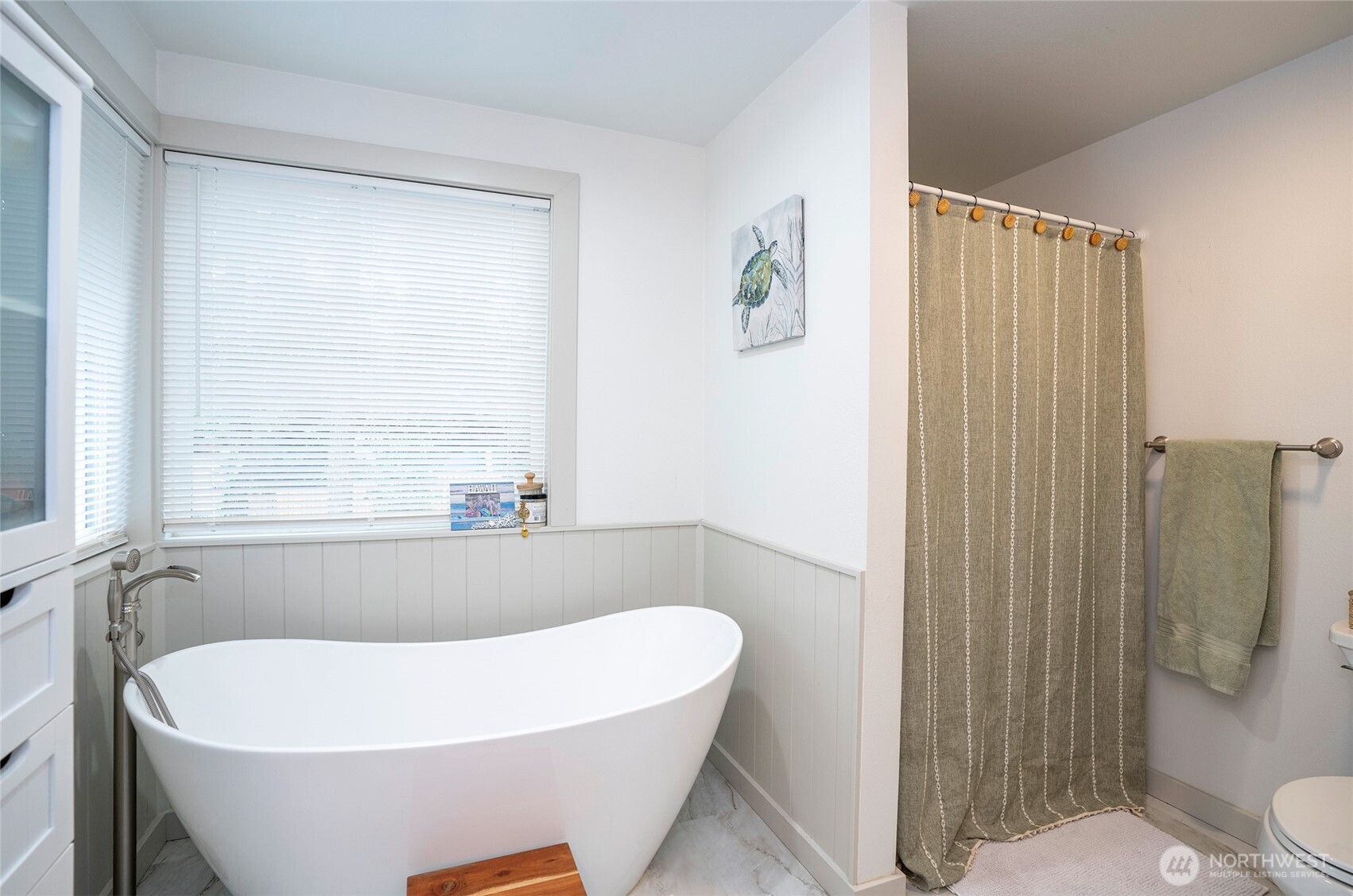 10023 Angle Lane Property Photo 24