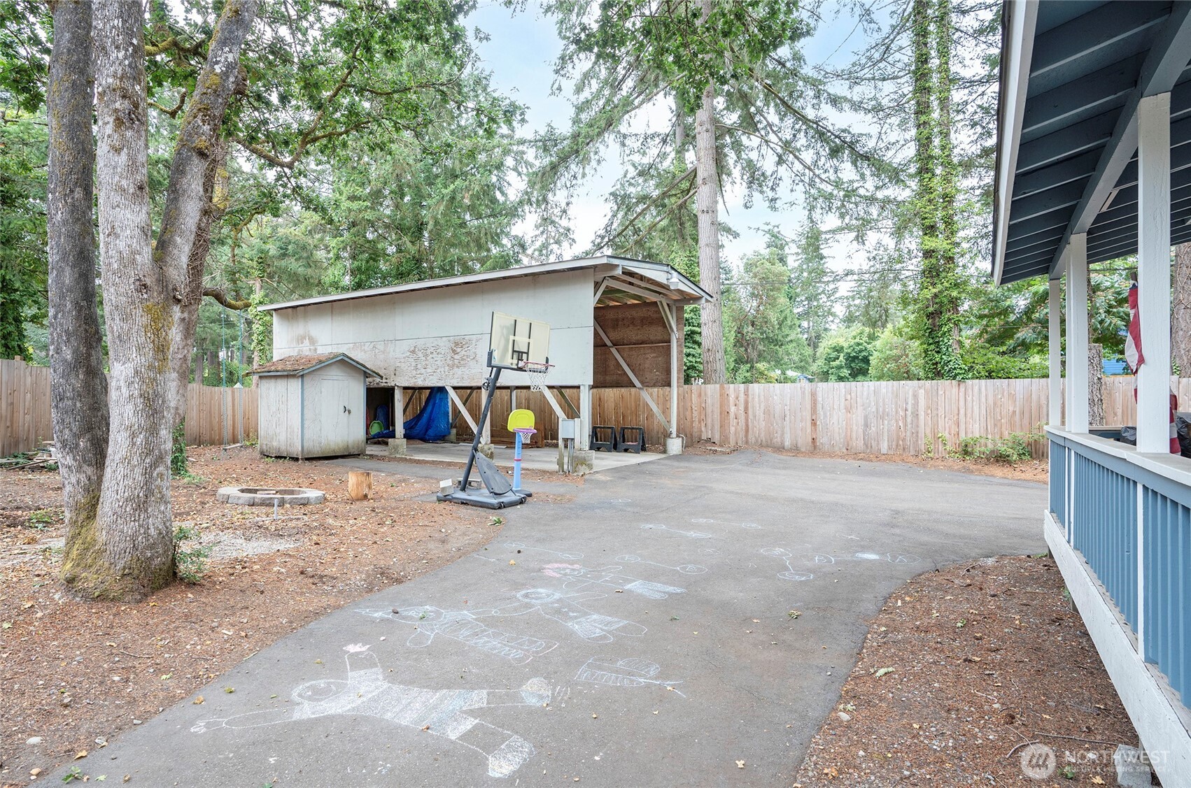 10023 Angle Lane Property Photo 36
