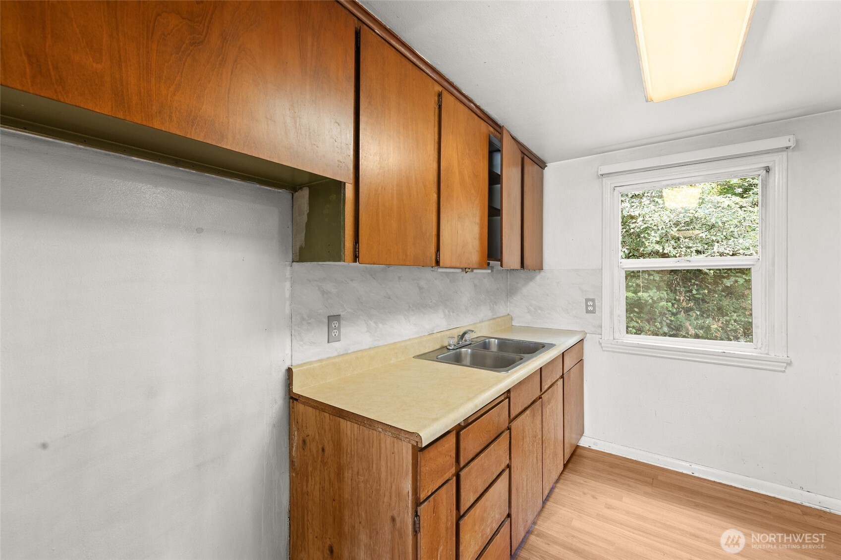 406 Windsor Way Property Photo 14