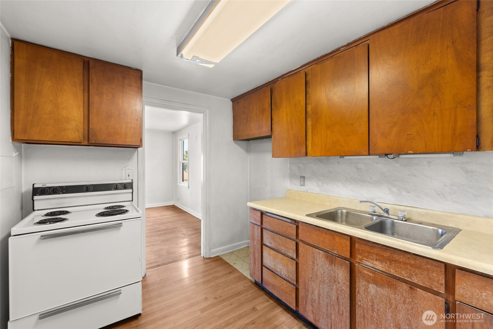 406 Windsor Way Property Photo 16