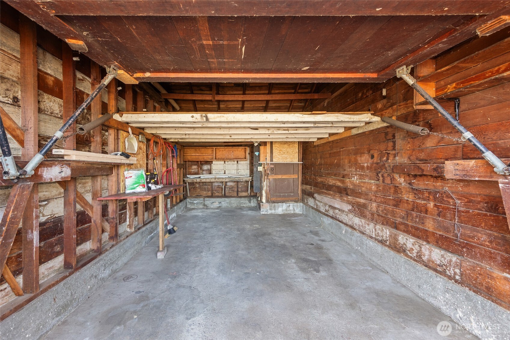 406 Windsor Way Property Photo 40