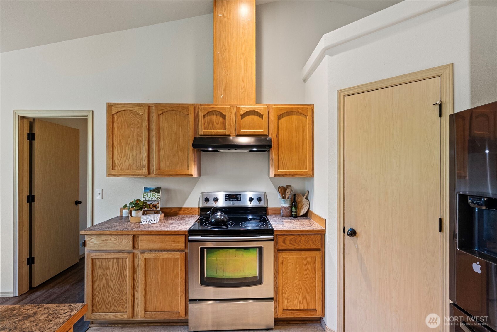 4959 Long Lake Road Property Photo 11