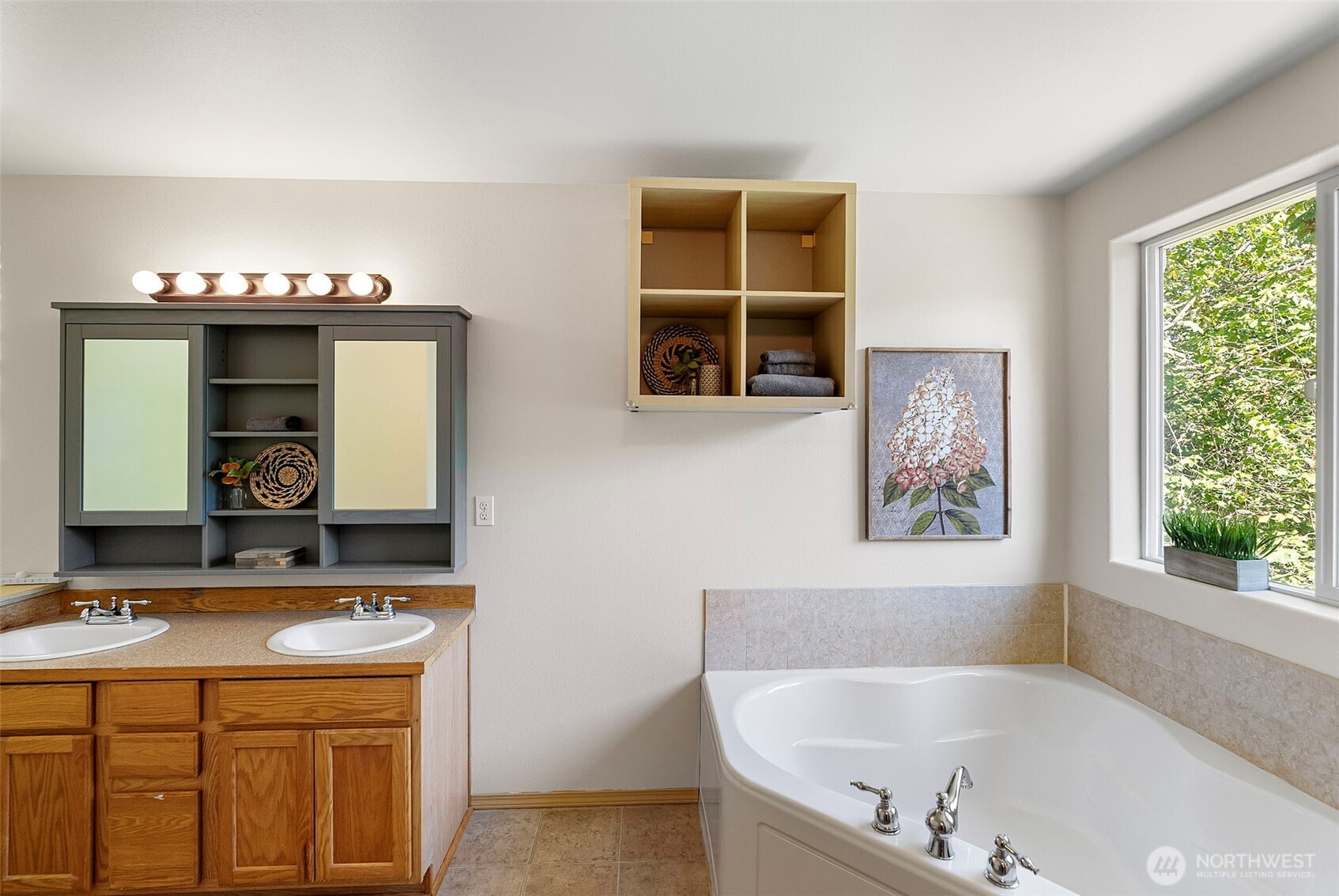 4959 Long Lake Road Property Photo 22