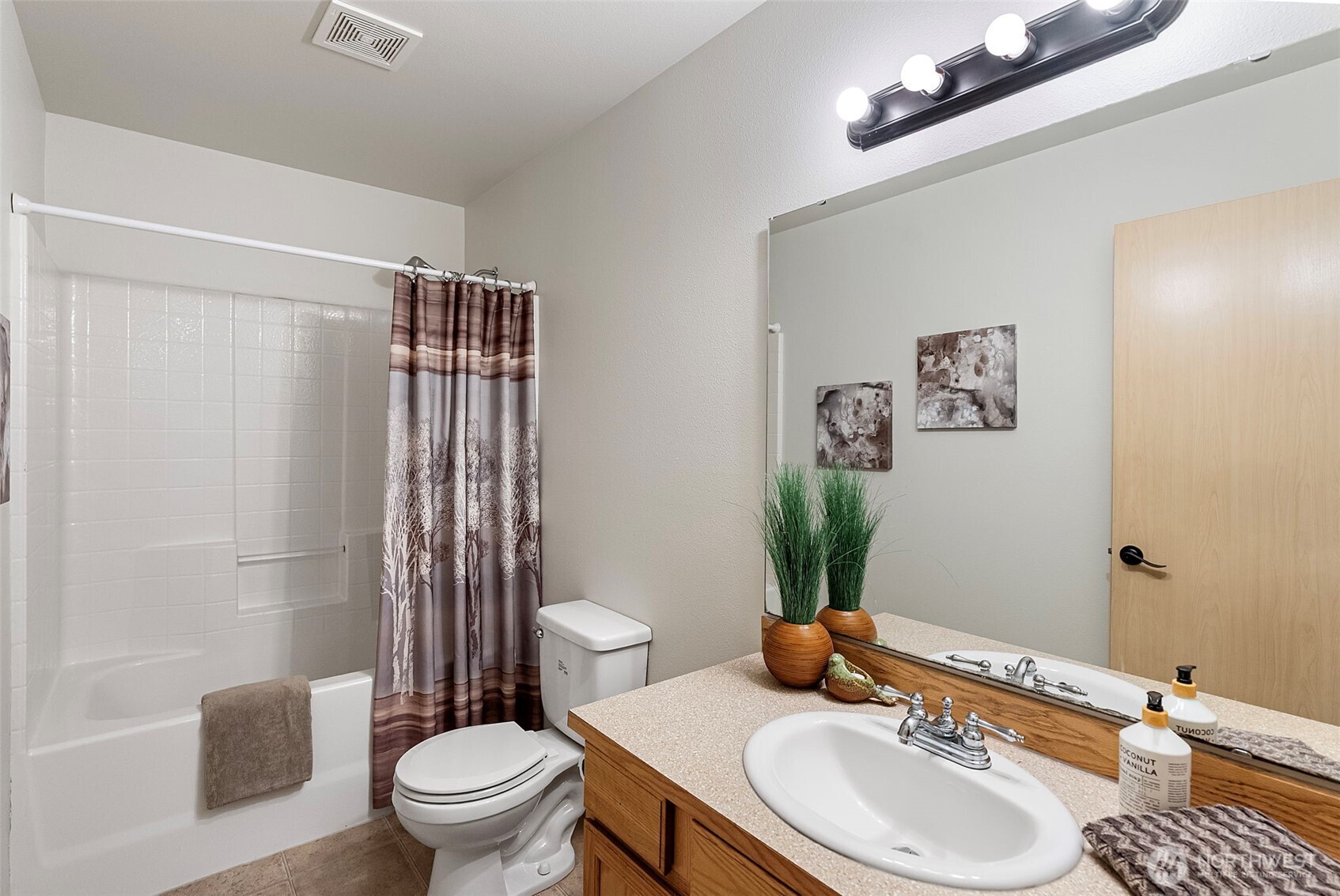 4959 Long Lake Road Property Photo 25