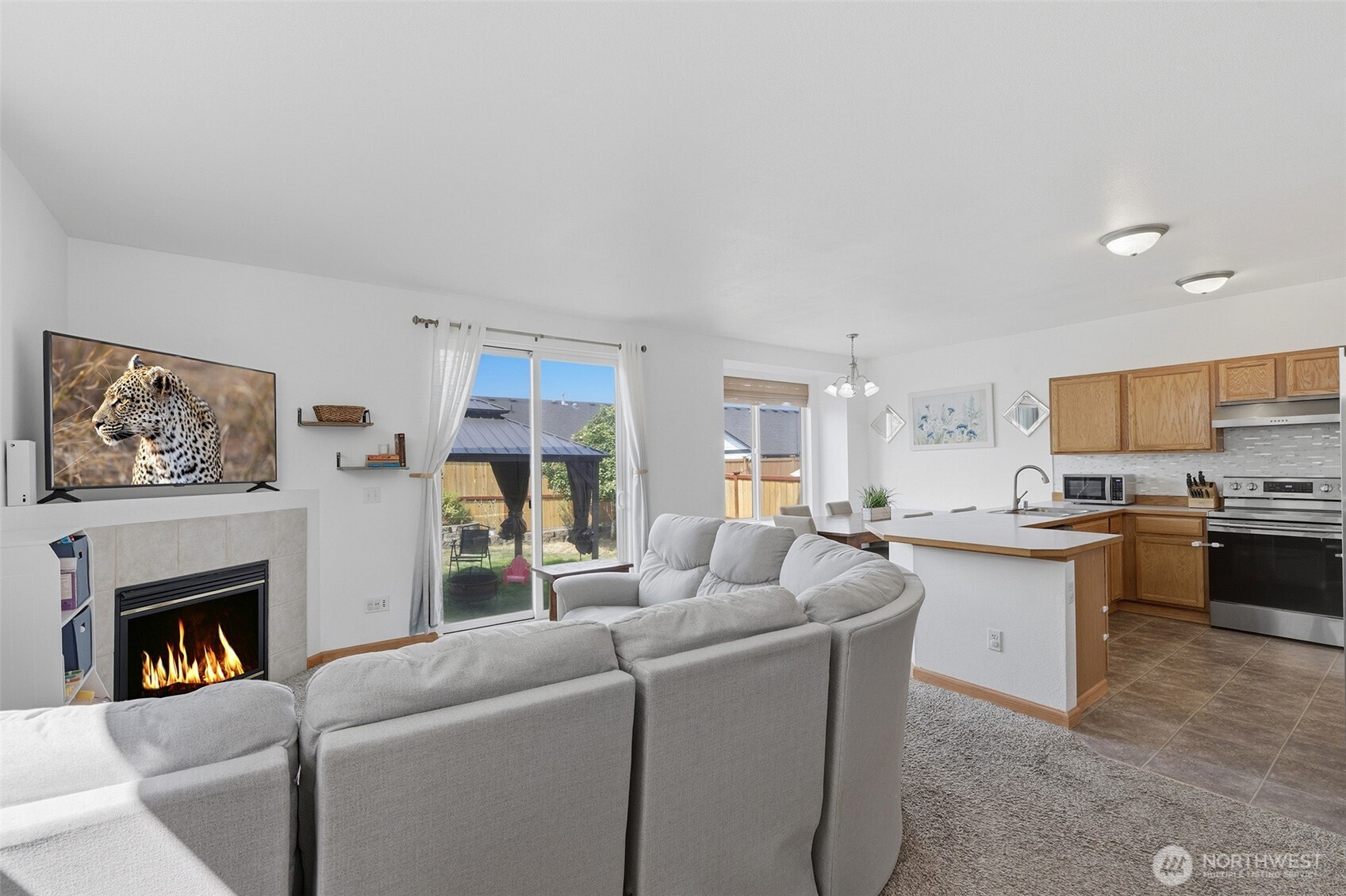 18512 98th Avenue Property Photo 2