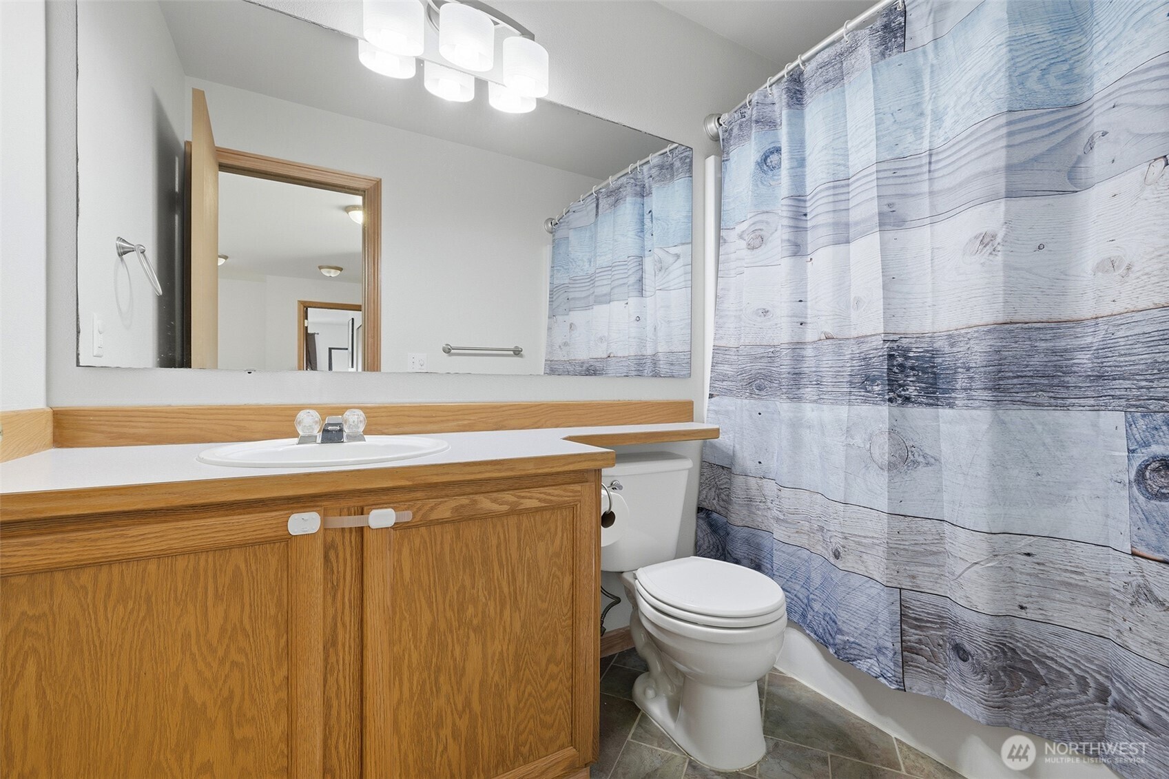 18512 98th Avenue Property Photo 14