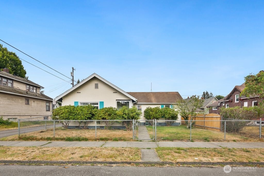 1911 17th Street Property Photo 4