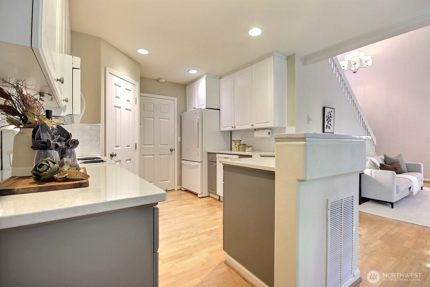 575 Elma Avenue Property Photo 11