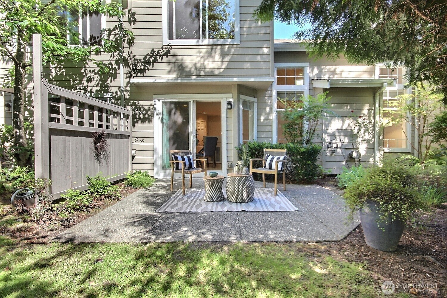 575 Elma Avenue Property Photo 30