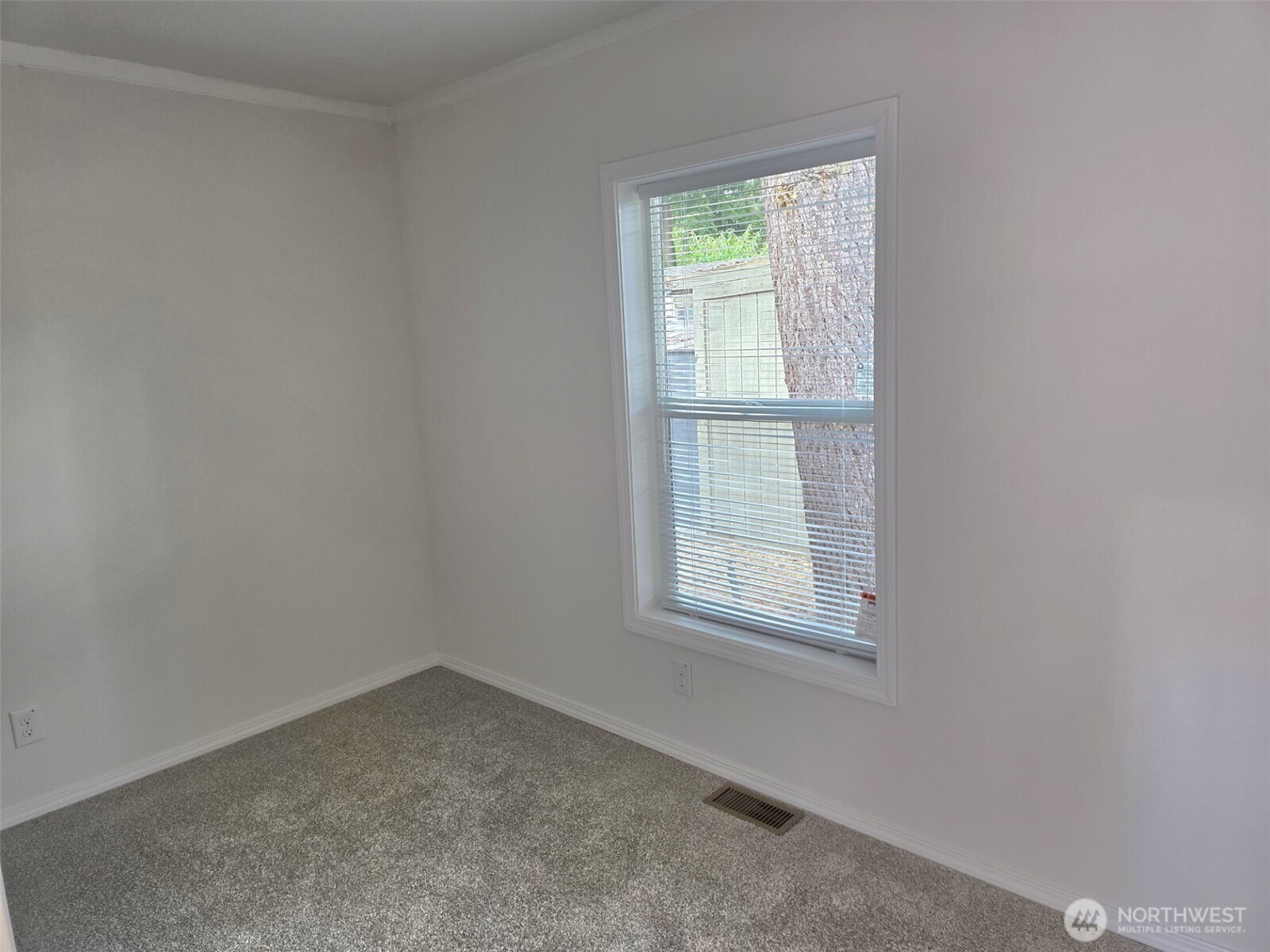 17114 153rd Avenue 19 Property Photo 6