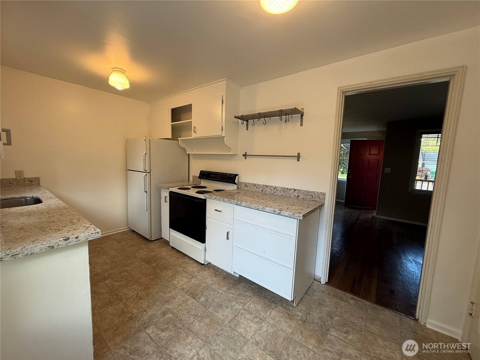 13702 Densmore Avenue Property Photo 13
