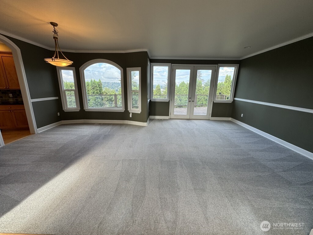 601 Bronson Place Property Photo 3