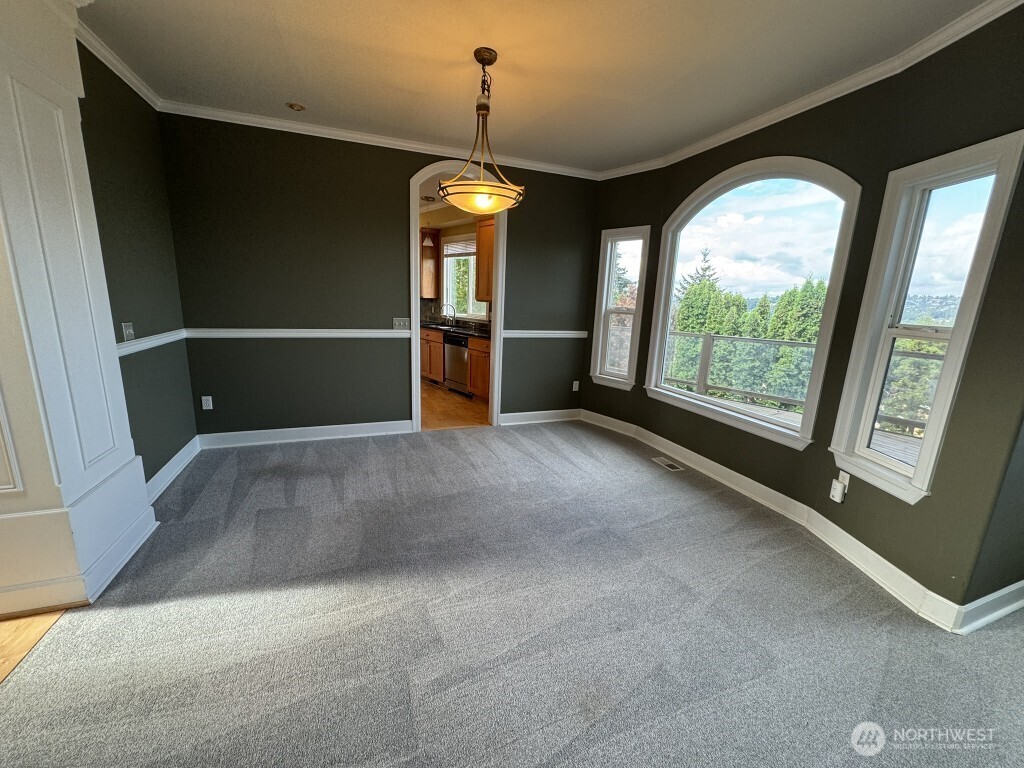 601 Bronson Place Property Photo 4