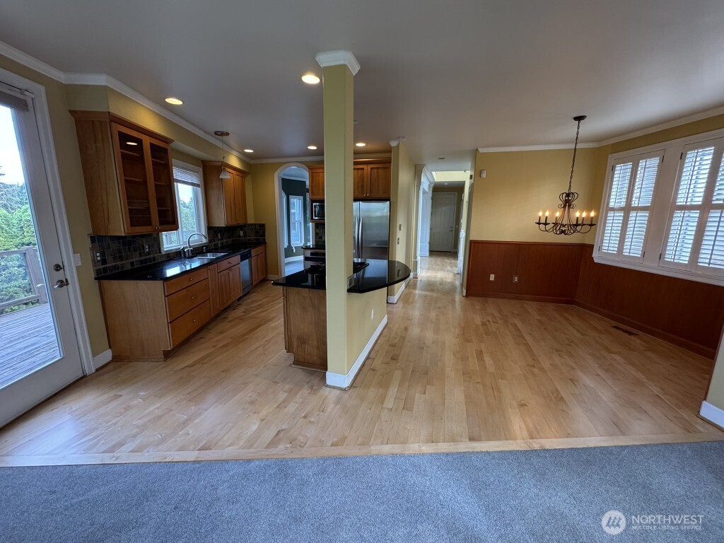 601 Bronson Place Property Photo 8