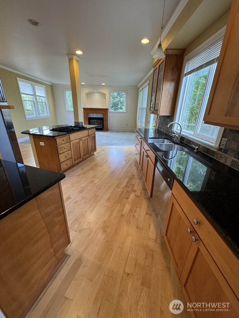 601 Bronson Place Property Photo 12