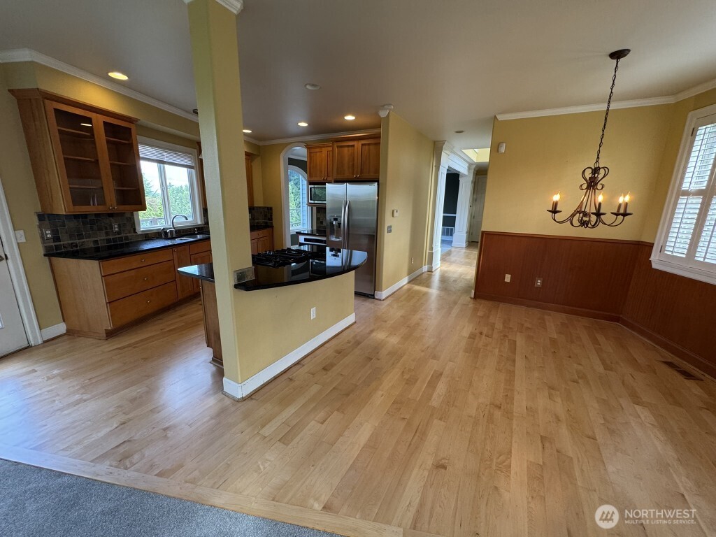 601 Bronson Place Property Photo 14