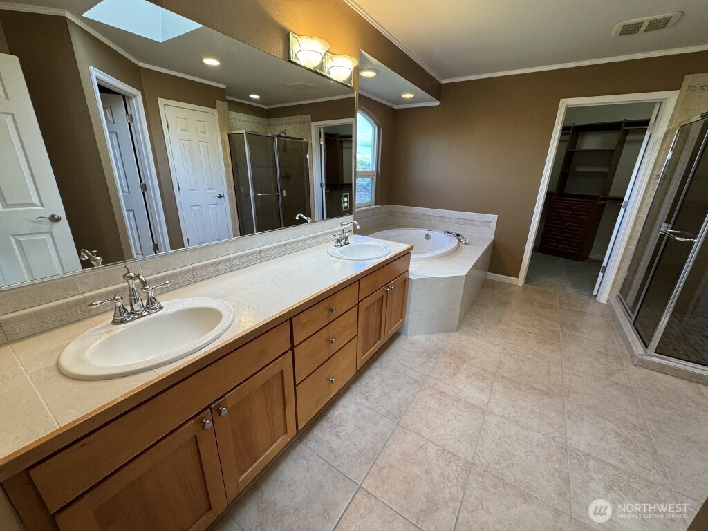 601 Bronson Place Property Photo 16