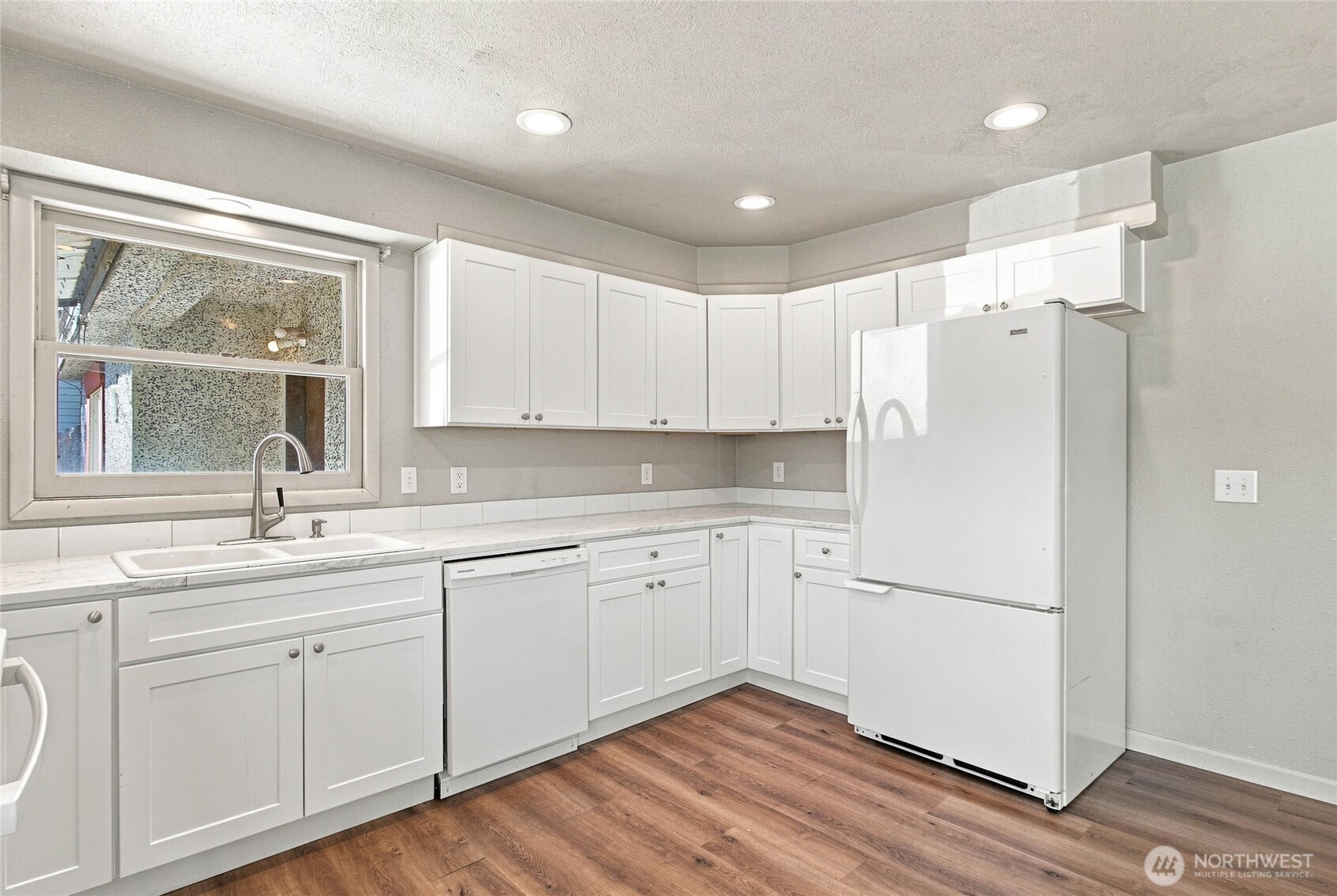 64 N James Avenue Property Photo 11