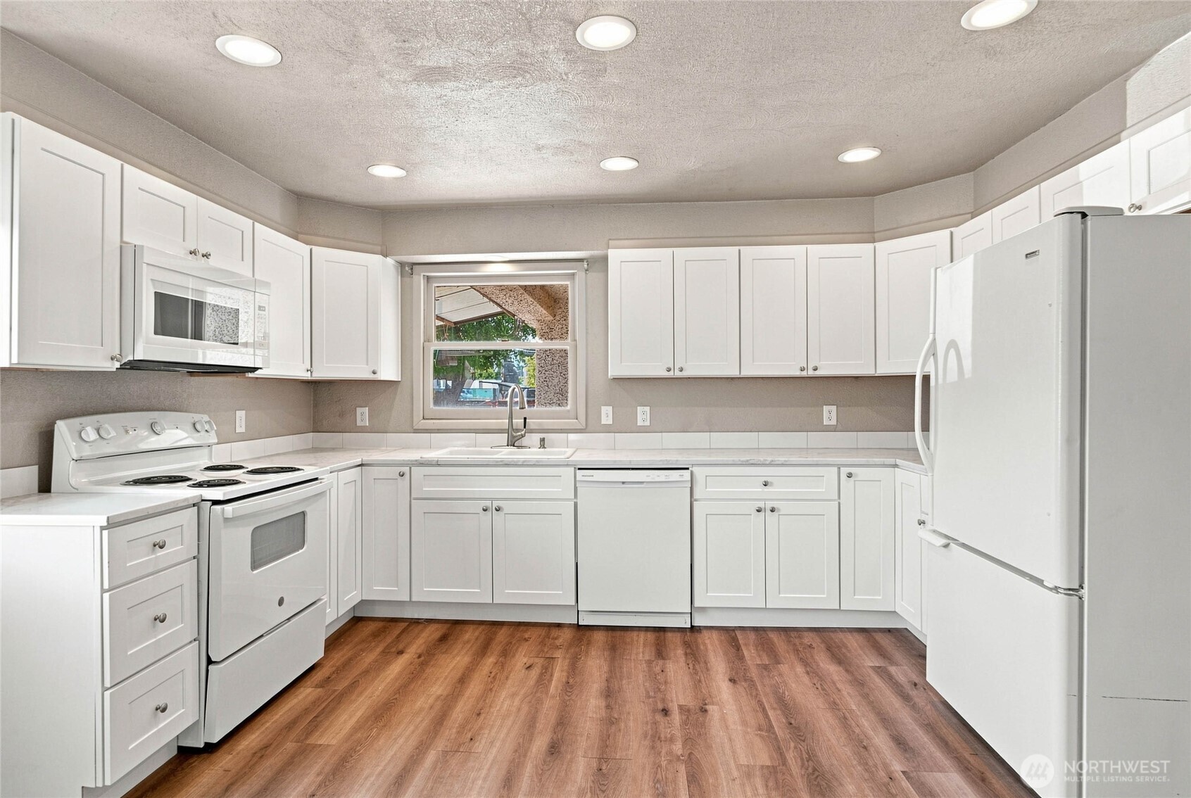 64 N James Avenue Property Photo 12
