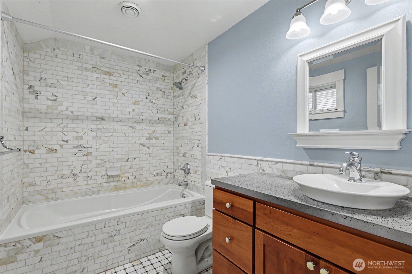 8014 Ashworth Avenue Property Photo 17