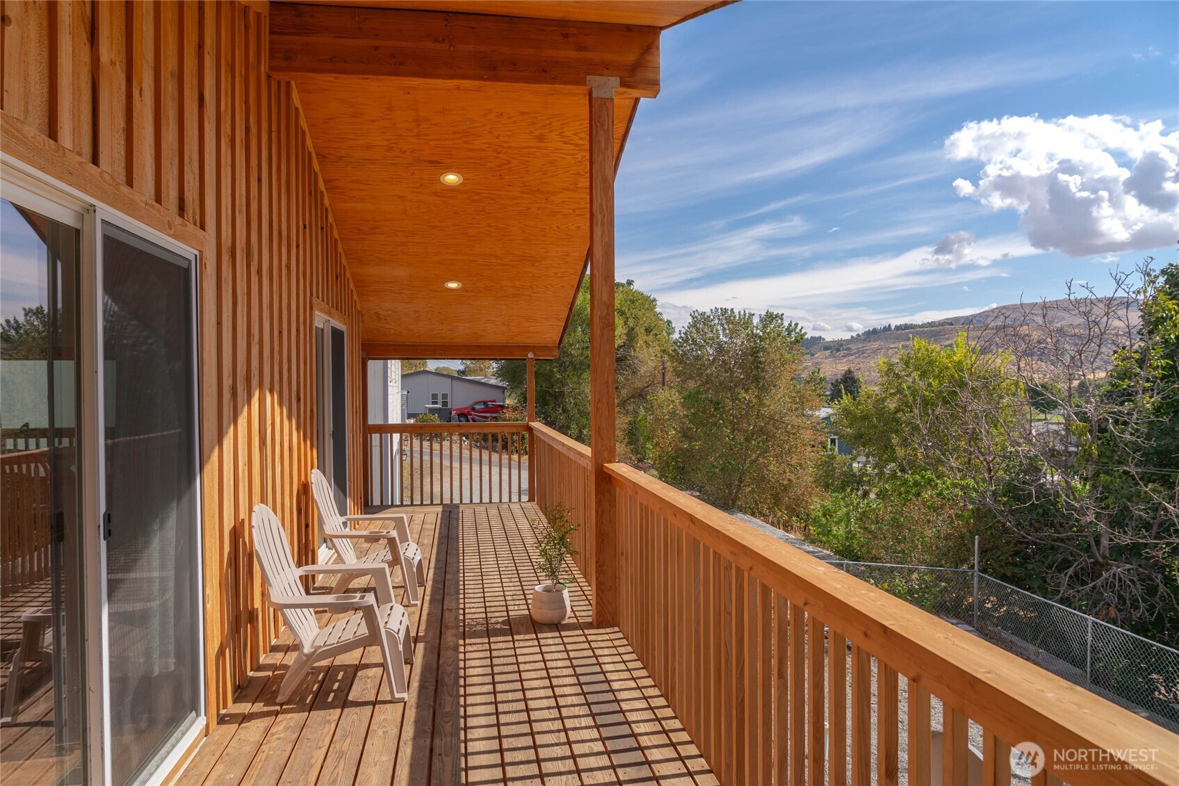 505 Beach Street Property Photo 12