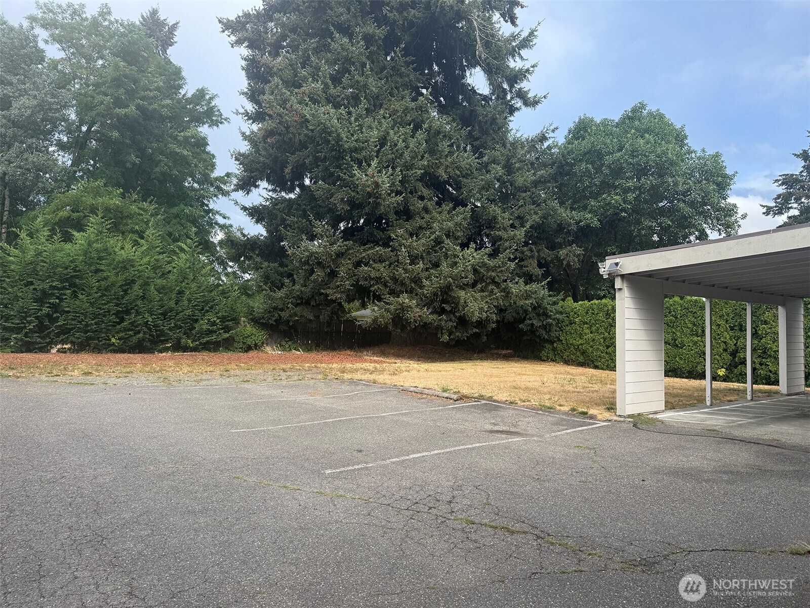 1307 College Street Property Photo 3