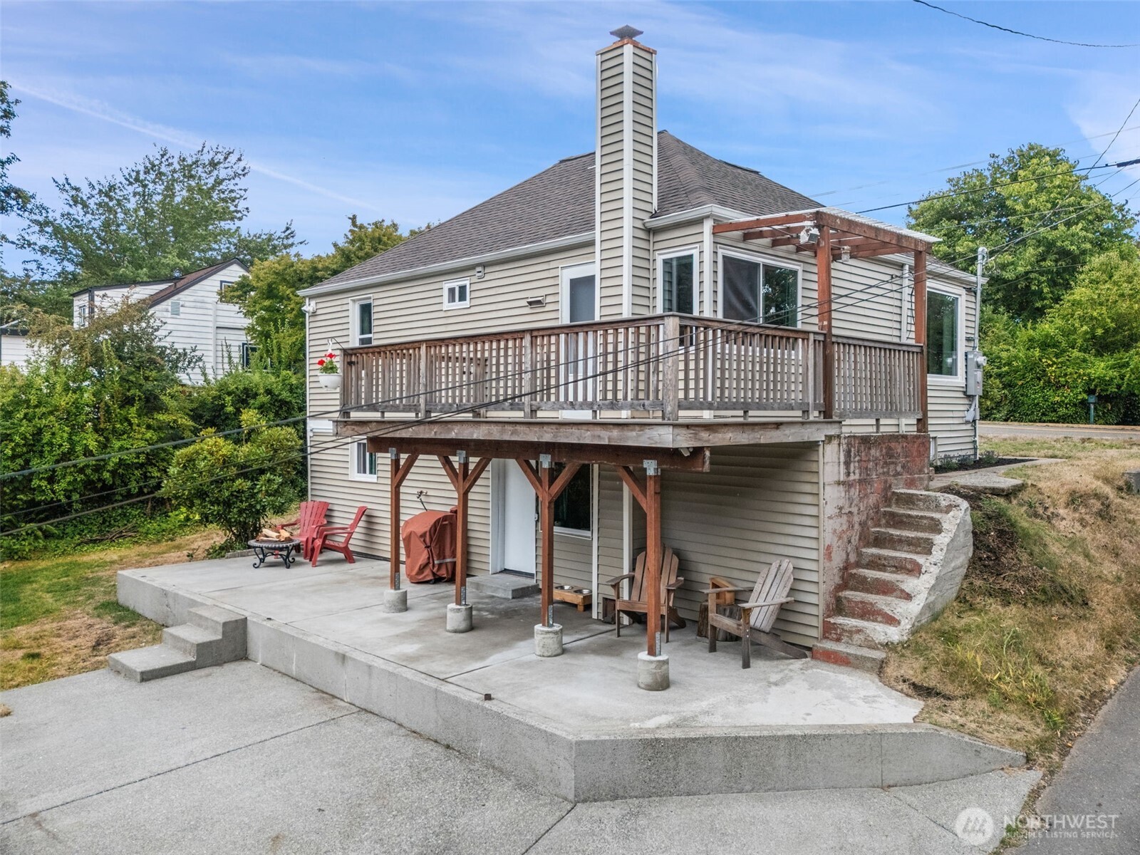 713 Hull Avenue Property Photo 4