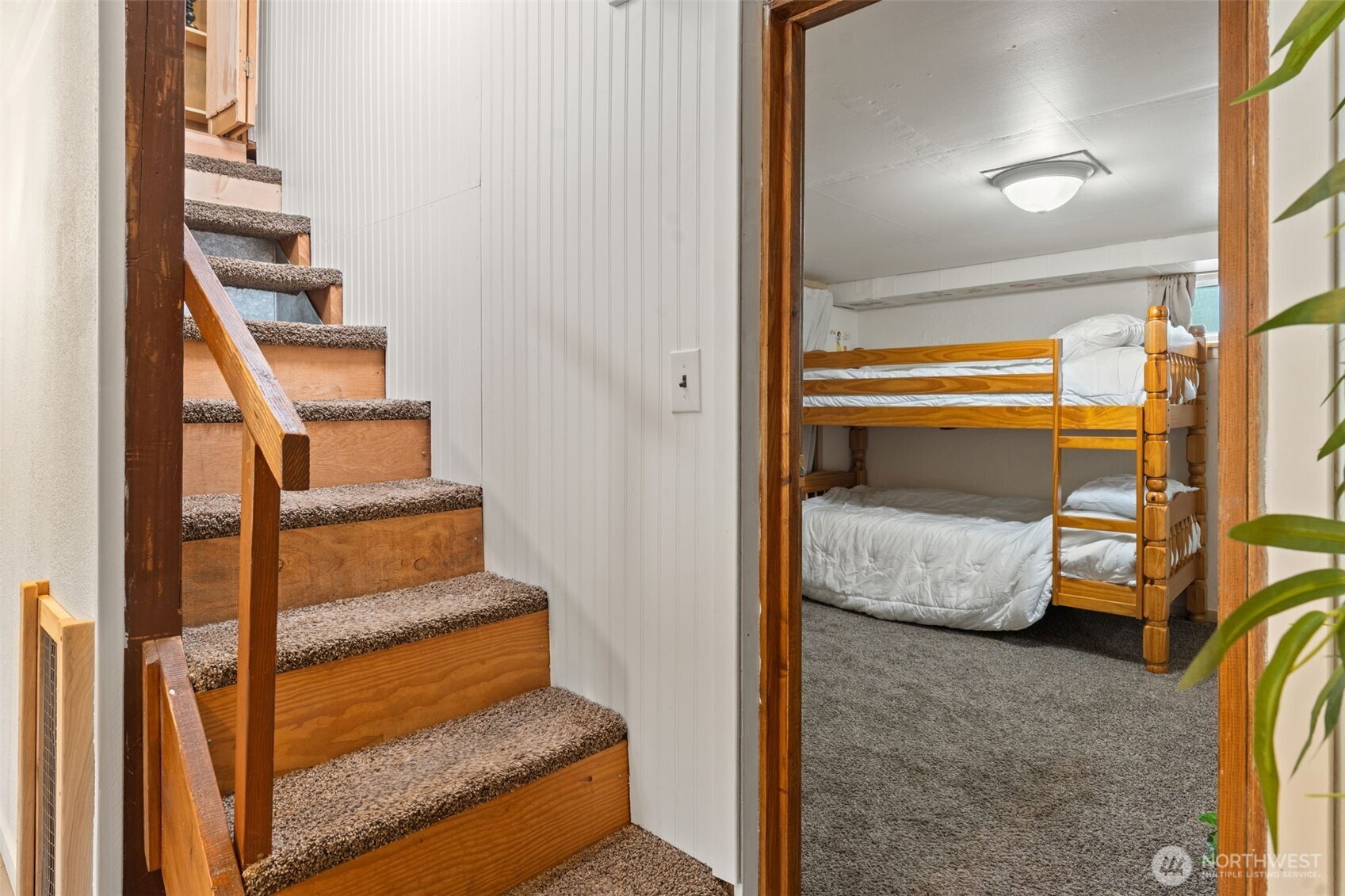 713 Hull Avenue Property Photo 24
