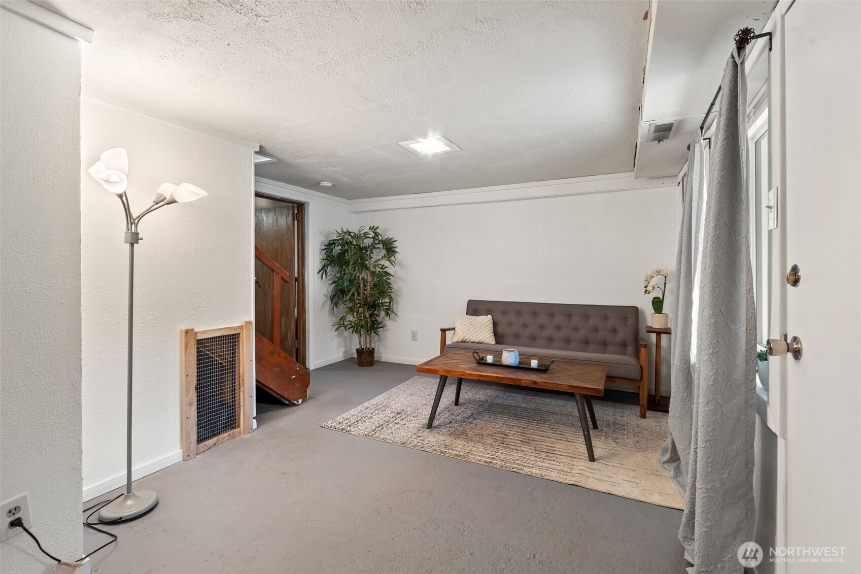 713 Hull Avenue Property Photo 27